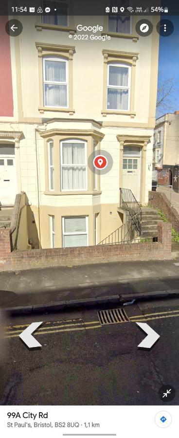 & Cosy Apartment In The Heart Of Stokes Croft บริสตอล ภายนอก รูปภาพ